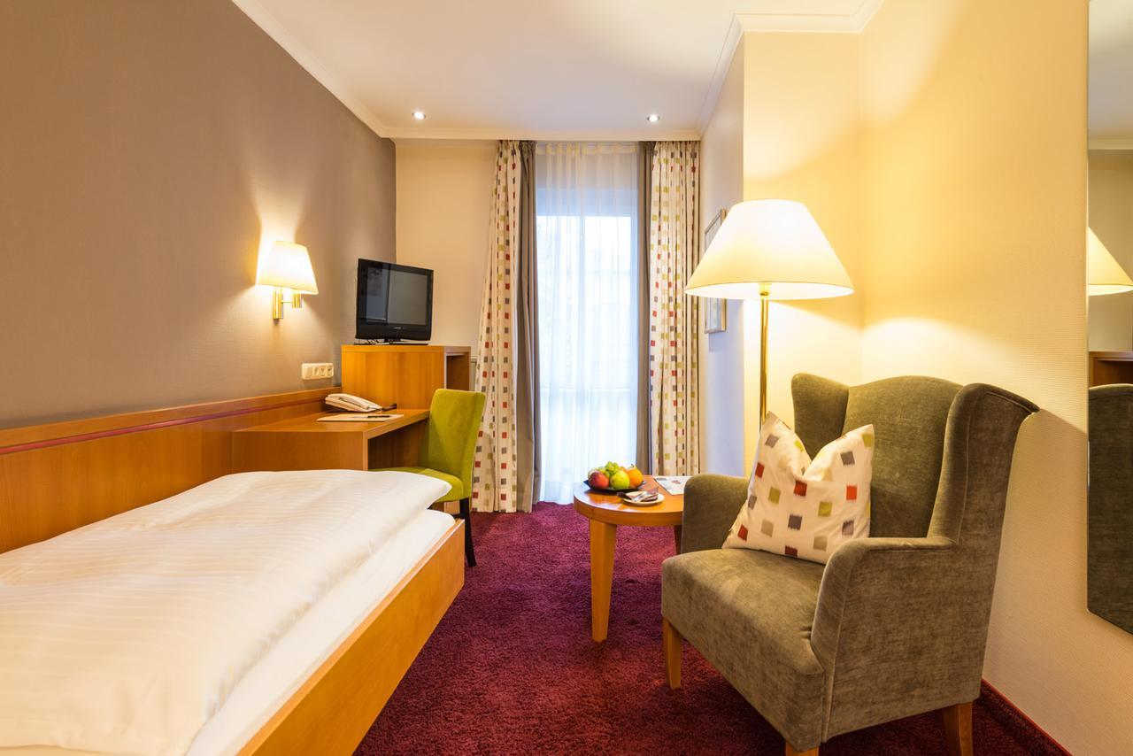 Hotel Heinz Höhr-Grenzhausen Εξωτερικό φωτογραφία
