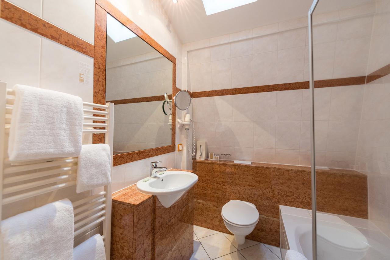 Hotel Heinz Höhr-Grenzhausen Δωμάτιο φωτογραφία